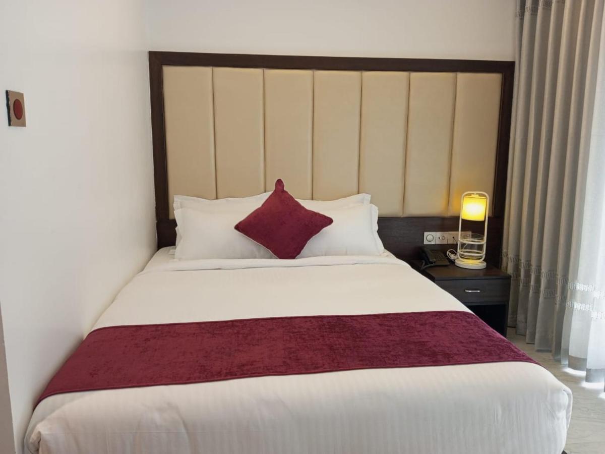 Shada Pathor Hotel & Resort Companiganj Екстериор снимка