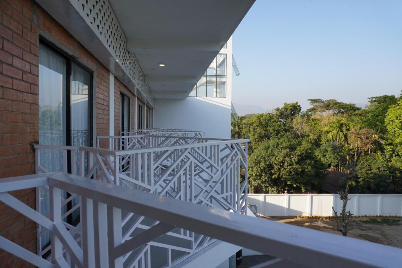 Shada Pathor Hotel & Resort Companiganj Екстериор снимка