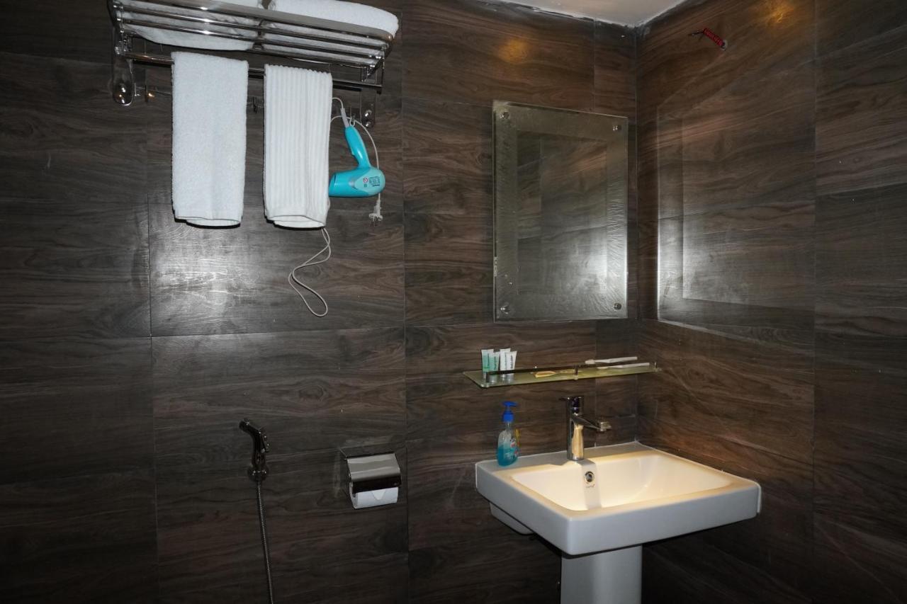 Shada Pathor Hotel & Resort Companiganj Екстериор снимка
